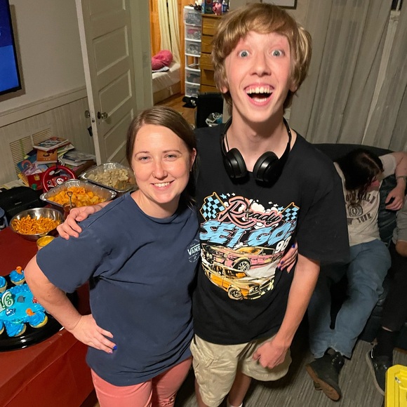 Meet your Posher, Steph - Picture 6 of 13